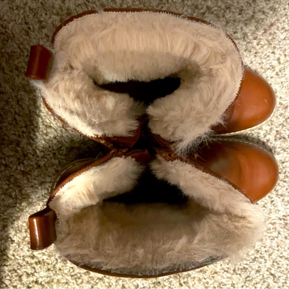 Universal Thread  Brown Side Zipper Block HeelFaux Fur Lines Boots  Size 7.5 GUC - Picture 4 of 10